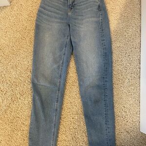 American Eagles Women's Mom Jeans